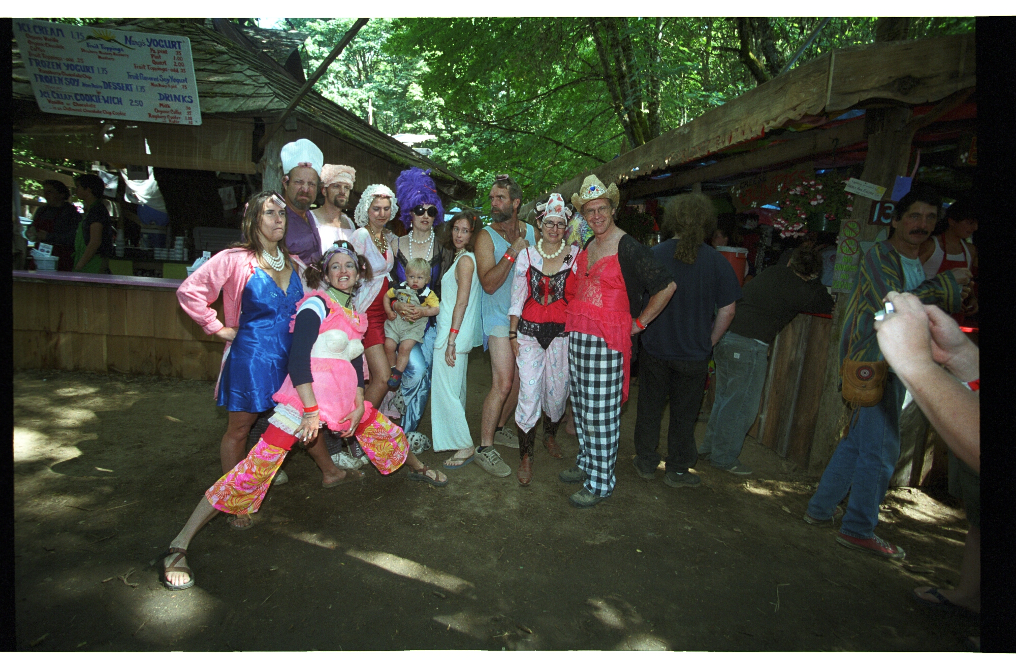 2002-07-10 - Oregon Country Fair2 - 046.jpg