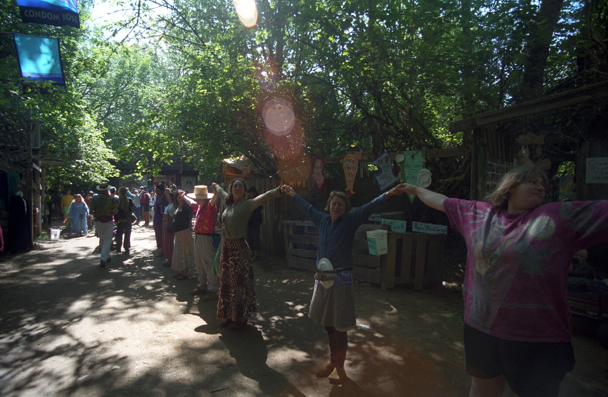 2002-07-10 - Oregon Country Fair2 - 048.jpg