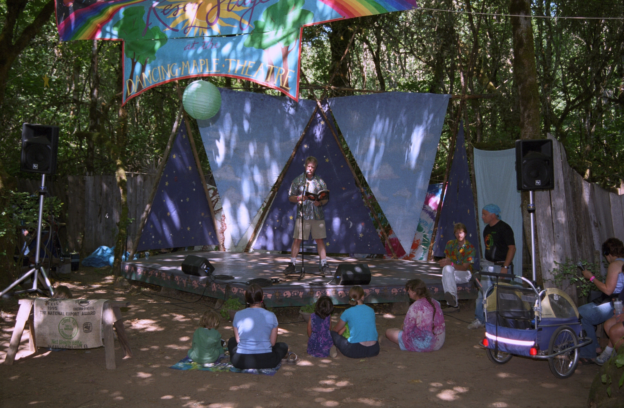 2002-07-10 - Oregon Country Fair2 - 060.jpg